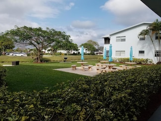 305 Newport T, Deerfield Beach, FL 33442