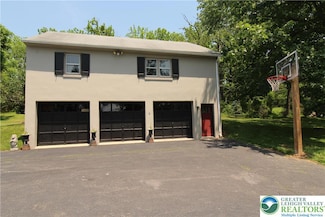 6575 Vera Cruz Rd S, Zionsville, PA 18092