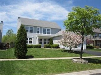 84 Misty Hill Ln, Hainesville, IL 60030