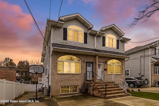 58 Sylvia St, Staten Island, NY 10312