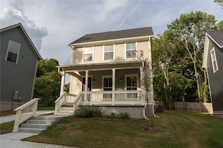 864 S Waxflower Ave, Fayetteville, AR 72701