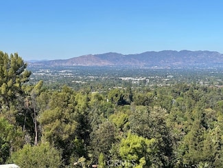 4631 Caritina Dr, Tarzana, CA 91356