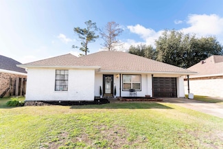 208 Angelle Dr, Houma, LA 70360
