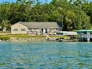 1388 Topinabee Shore Dr, Topinabee, MI 49791