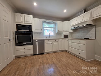 4426 Holbrook Dr, Charlotte, NC 28205