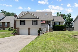 2210 N Salem Dr, Independence, MO 64058