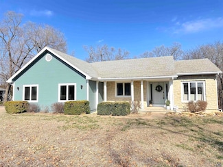7030 Fibs Dr, Meriden, KS 66512