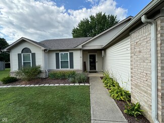 217 Pineview Dr, Mooresville, IN 46158
