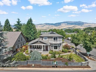 149 Orange Ave, Ashland, OR 97520