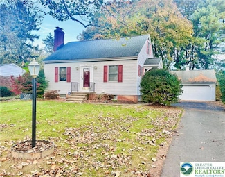 3205 Cambridge Cir, Allentown, PA 18104