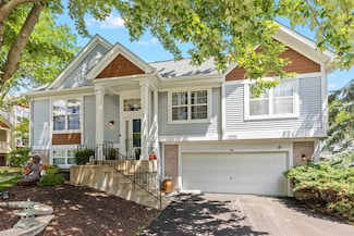 981 Apple Tree Ln Unit 45, West Chicago, IL 60185