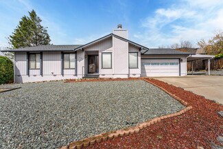 1034 NE Primrose Place, Grants Pass, OR 97526