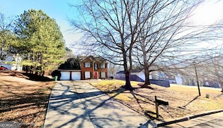 3897 Vine Stone Dr, Lithonia, GA 30038