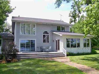 2003 Westwood Rd, Winona Lake, IN 46590