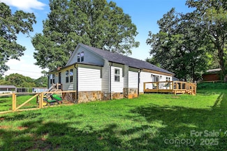 2269 Drexel Heights St, Morganton, NC 28655
