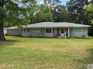 702 E Main St, Atlanta, TX 75551