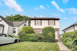 13-12 146th St, Flushing, NY 11357