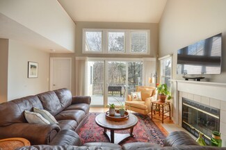 17 Wildflower Ln, Yarmouth Port, MA 02675