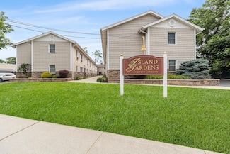 490 Main St Unit A7, Farmingdale, NY 11735