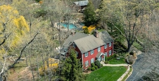 62 Kitchawan Rd, Pound Ridge, NY 10576