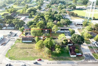 1003 N Park St, Brenham, TX 77833