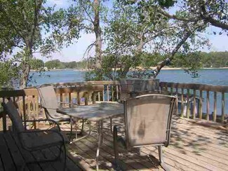 1 Country View Ln, Sterling, KS 67579