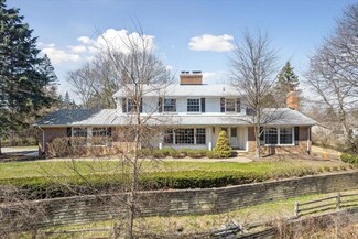 1410 Highmoor Way, Bloomfield Hills, MI 48302