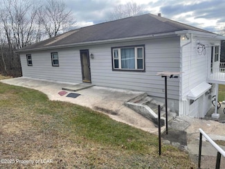 150 Hill St, Hazle Township, PA 18201