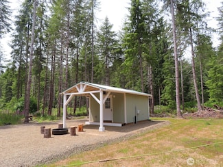 1515 Kirkpatrick Rd, Hoquiam, WA 98550