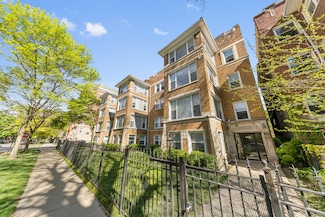 1456 W Fargo Ave Unit 301, Chicago, IL 60626