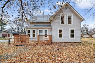 301 Sycamore St, Cambridge, IA 50046