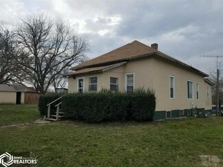 711 Kearney Ave, Riverton, IA 51650