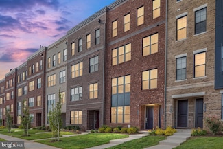 43554 Centergate Dr, Ashburn, VA 20148