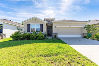 8332 Wheat Stone Dr, Zephyrhills, FL 33540