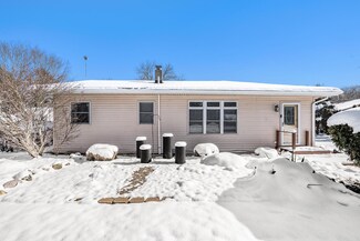 6104 N 20th St, Kalamazoo, MI 49004