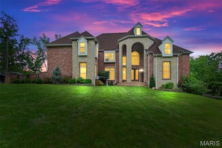 535 Overlook Dr, Union, MO 63084