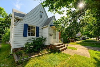 19005 Pawnee Ave, Cleveland, OH 44119