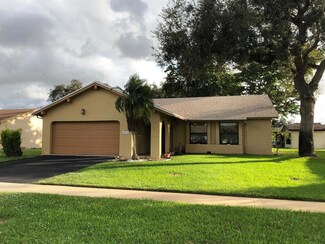 10336 Greenbriar Ct, Boca Raton, FL 33498