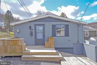 118 Greenwood St, Coaldale, PA 18218