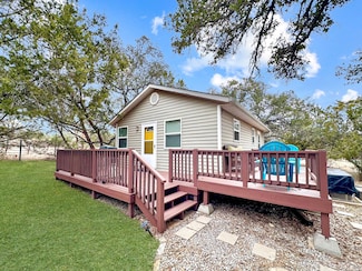140 Acree Acres Rd, Johnson City, TX 78636