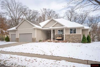 409 Diamond Creek Rd, Mankato, MN 56001