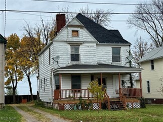 1226 W Erie Ave, Lorain, OH 44052