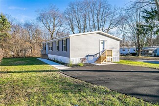 28 Ewald Dr, Rochester, NY 14625