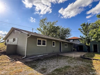 8600 N Highway Vv, Columbia, MO 65202