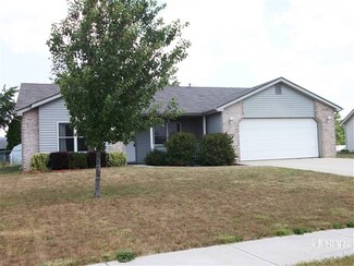 938 Wheatfield Ln, Churubusco, IN 46723