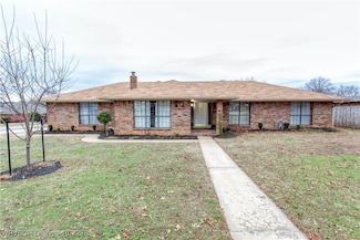 2706 Whitney Dr, Ozark, AR 72949