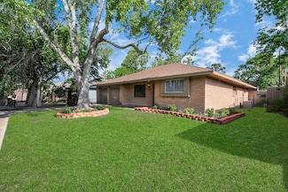 730 Columbia Ln, Deer Park, TX 77536
