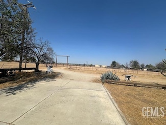 2625 Cara Ln, Bakersfield, CA 93307