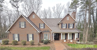 720 9th Ave NW, Hickory, NC 28601