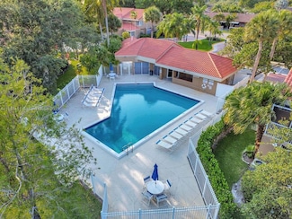 7887 NW 7th Ct Unit 405-3, Plantation, FL 33324